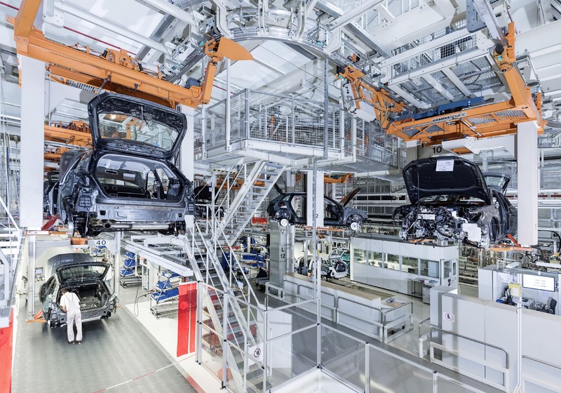《電動車世代》模組平台+統一規格(一)今日汽車產線看似先進、其實落後! 《電動車世代》模組平台+統一規格(一)今日汽車產線看似先進、其實落後!