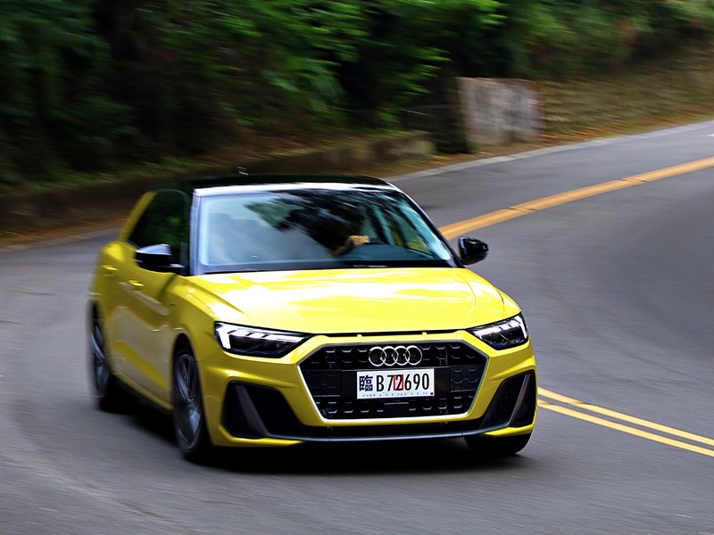 在現今的跨界和SUV時代,豪華都會小掀背還有其魅力嗎?Audi A1 say "Yes" 在現今的跨界和SUV時代,豪華都會小掀背還有其魅力嗎?Audi A1 say "Yes"