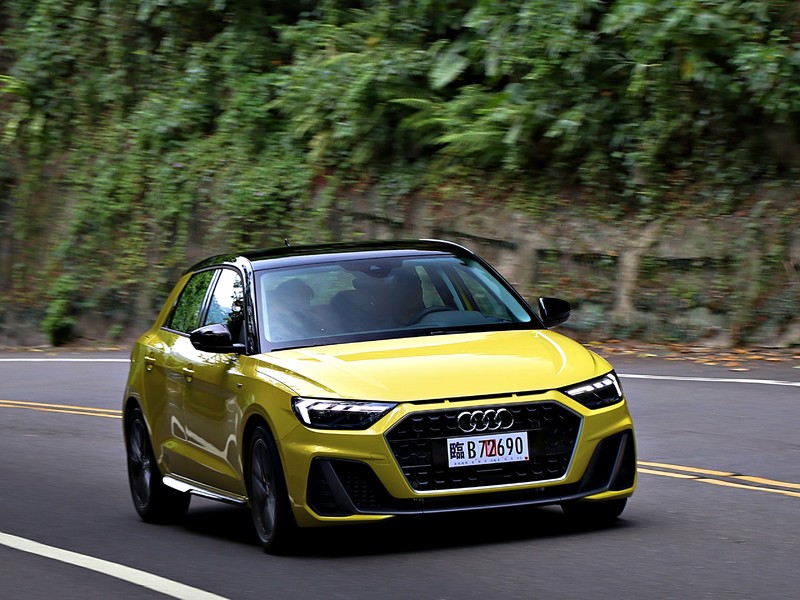 在現今的跨界和SUV時代,豪華都會小掀背還有其魅力嗎?Audi A1 say "Yes" 在現今的跨界和SUV時代,豪華都會小掀背還有其魅力嗎?Audi A1 say "Yes"