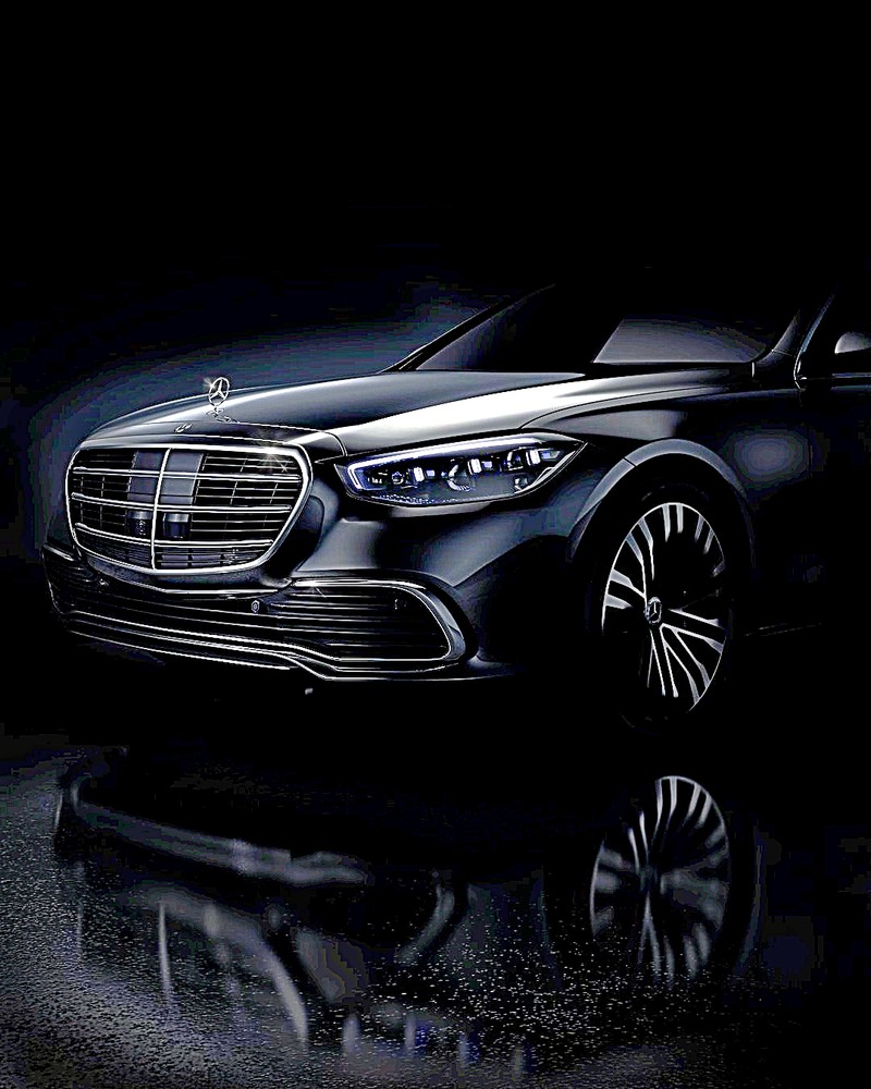 《Mercedes-Benz New S-Class》 原廠臉書車頭照片乍現,預定今年下半年全球首演! 《Mercedes-Benz New S-Class》 原廠臉書車頭照片乍現,預定今年下半年全球首演!