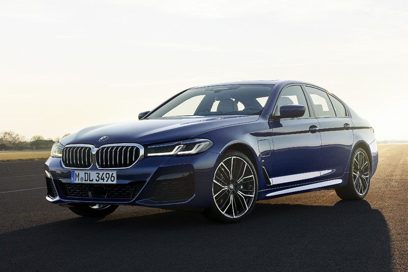 小改款《BMW 5 Series/5 Series Touring/6 Series GT》三連發!年底前可望導入台灣 小改款《BMW 5 Series/5 Series Touring/6 Series GT》三連發!年底前可望導入台灣