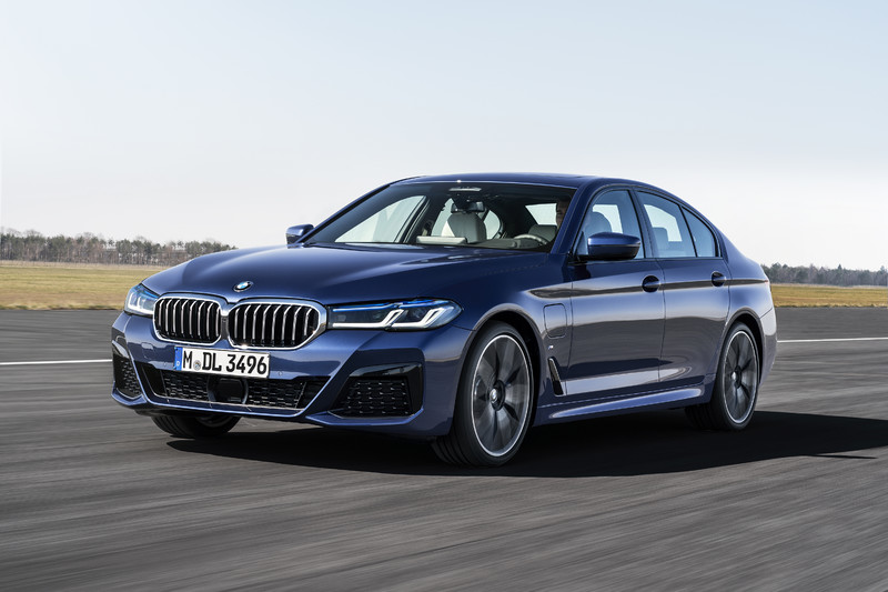 小改款《BMW 5 Series/5 Series Touring/6 Series GT》三連發!年底前可望導入台灣 小改款《BMW 5 Series/5 Series Touring/6 Series GT》三連發!年底前可望導入台灣