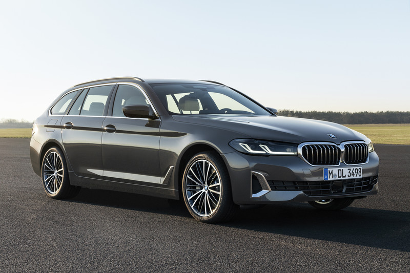 小改款《BMW 5 Series/5 Series Touring/6 Series GT》三連發!年底前可望導入台灣 小改款《BMW 5 Series/5 Series Touring/6 Series GT》三連發!年底前可望導入台灣