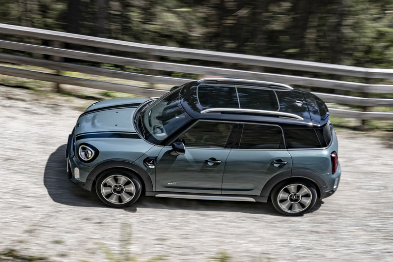 小改款《Mini Countryman》現身!不只有型還能選用5吋數位儀表 小改款《Mini Countryman》現身!不只有型還能選用5吋數位儀表