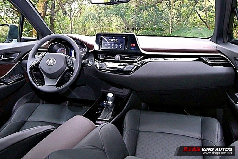 「選車東西軍」之《VW T-Cross》或《Toyota C-HR》? 百萬元有找進口跨界小休旅!想選哪一款? 「選車東西軍」之《VW T-Cross》或《Toyota C-HR》? 百萬元有找進口跨界小休旅!想選哪一款?