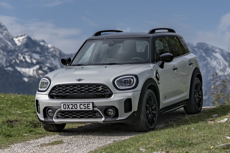 小改款《Mini Countryman》現身！不只有型還能選用5吋數位儀表