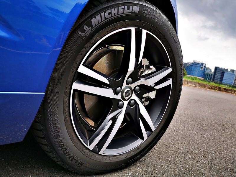 SUV開啟了用車新潮流,Volvo演繹了SUV的家用新魅力。Volvo XC60 B5 R-Design SUV開啟了用車新潮流,Volvo演繹了SUV的家用新魅力。Volvo XC60 B5 R-Design