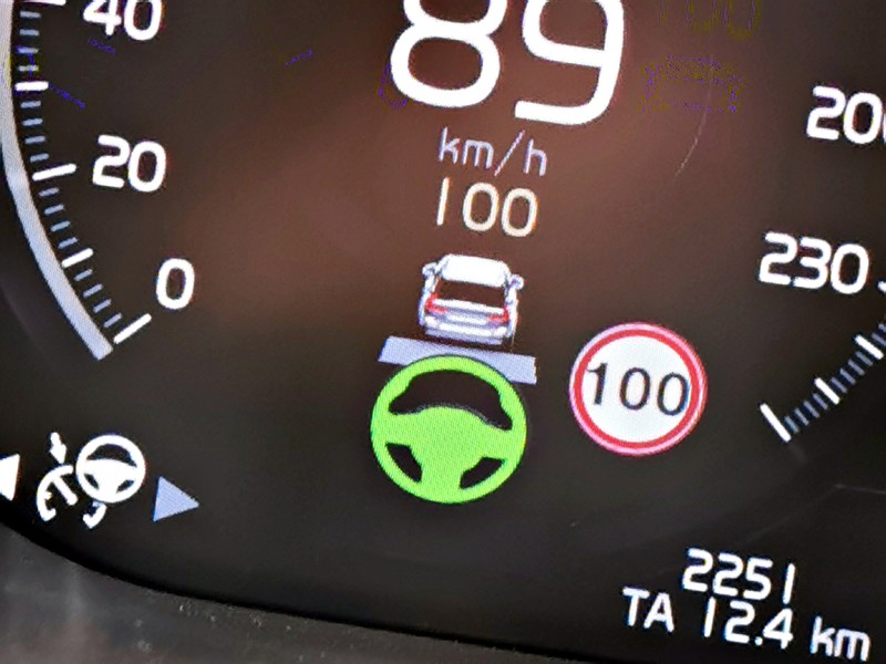 SUV開啟了用車新潮流,Volvo演繹了SUV的家用新魅力。Volvo XC60 B5 R-Design SUV開啟了用車新潮流,Volvo演繹了SUV的家用新魅力。Volvo XC60 B5 R-Design