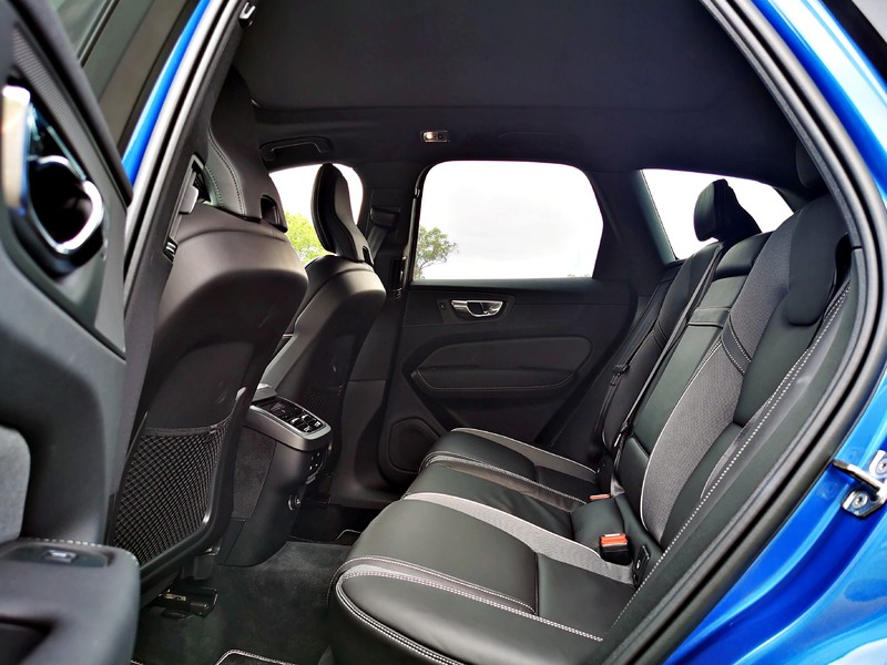 SUV開啟了用車新潮流,Volvo演繹了SUV的家用新魅力。Volvo XC60 B5 R-Design SUV開啟了用車新潮流,Volvo演繹了SUV的家用新魅力。Volvo XC60 B5 R-Design