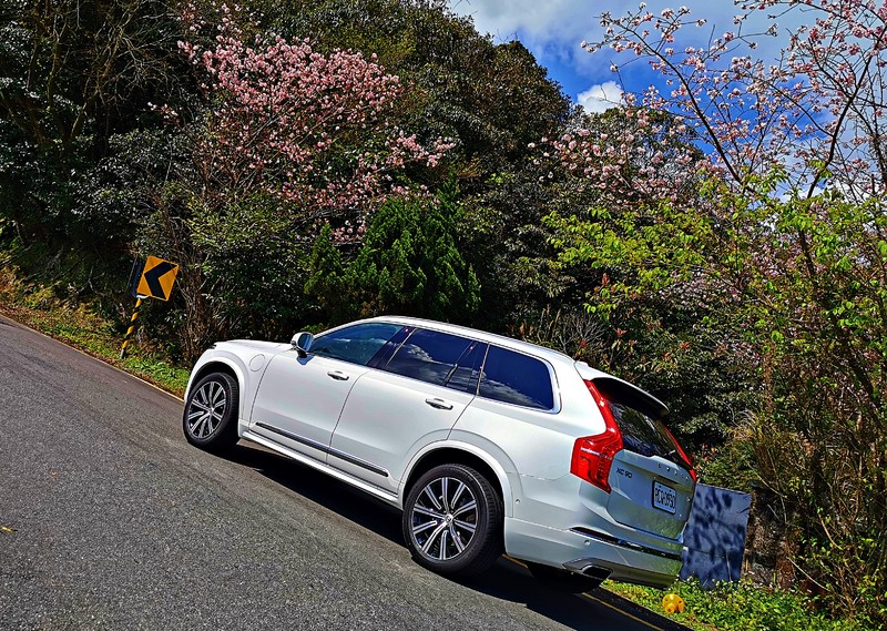 SUV開啟了用車新潮流,Volvo演繹了SUV的家用新魅力。Volvo XC60 B5 R-Design SUV開啟了用車新潮流,Volvo演繹了SUV的家用新魅力。Volvo XC60 B5 R-Design