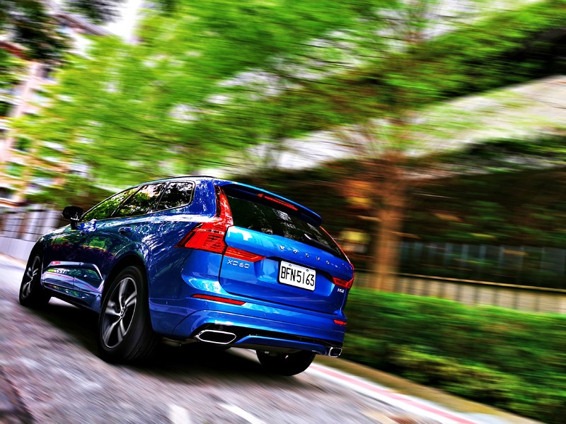 SUV開啟了用車新潮流,Volvo演繹了SUV的家用新魅力。Volvo XC60 B5 R-Design SUV開啟了用車新潮流,Volvo演繹了SUV的家用新魅力。Volvo XC60 B5 R-Design