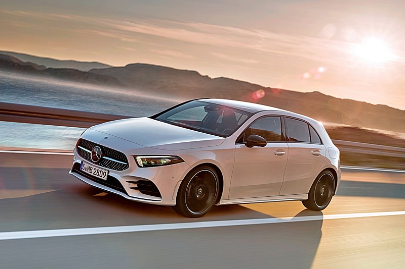 「選車東西軍」之《BMW 118i》或《Mercedes-Benz A 180》? 150萬元入門版,你選哪一款? 「選車東西軍」之《BMW 118i》或《Mercedes-Benz A 180》? 150萬元入門版,你選哪一款?