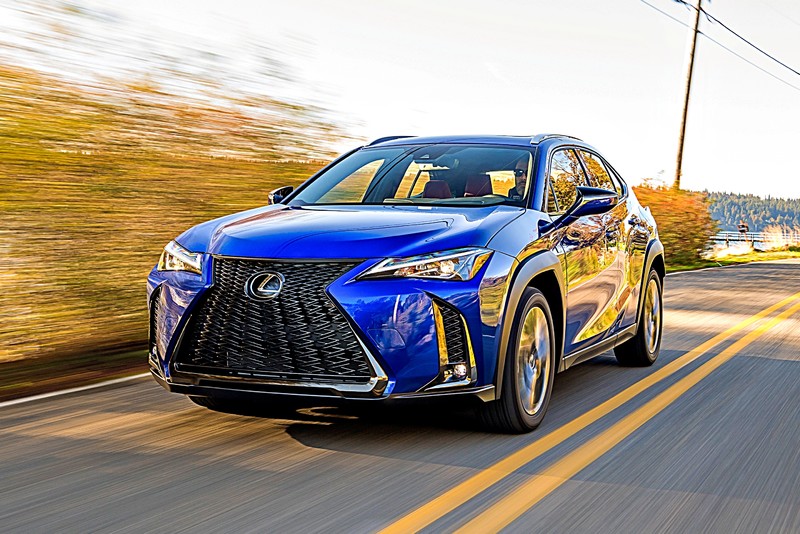 「選車東西軍」之《Audi Q2》或《Lexus UX》? 價差僅2.9萬元!該選哪款動感跨界小休旅? 「選車東西軍」之《Audi Q2》或《Lexus UX》? 價差僅2.9萬元!該選哪款動感跨界小休旅?