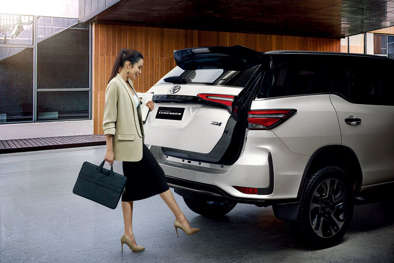 別忘了它《Hilux》雙生SUV兄弟《Toyota Fortuner》同步小改也有型