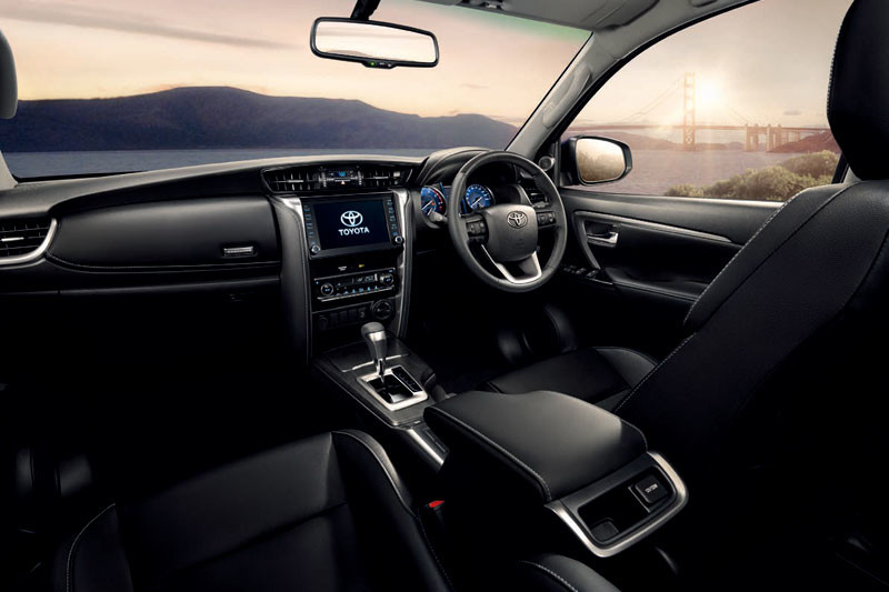 別忘了它《Hilux》雙生SUV兄弟《Toyota Fortuner》同步小改也有型
