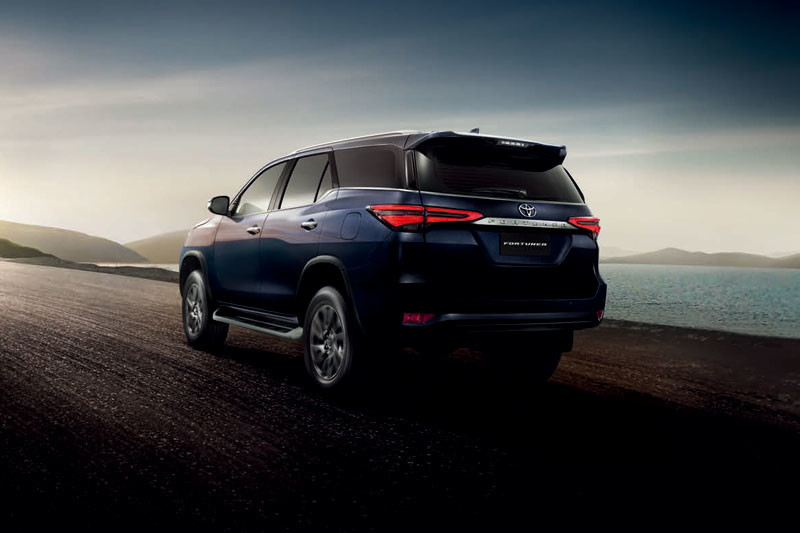 別忘了它《Hilux》雙生SUV兄弟《Toyota Fortuner》同步小改也有型