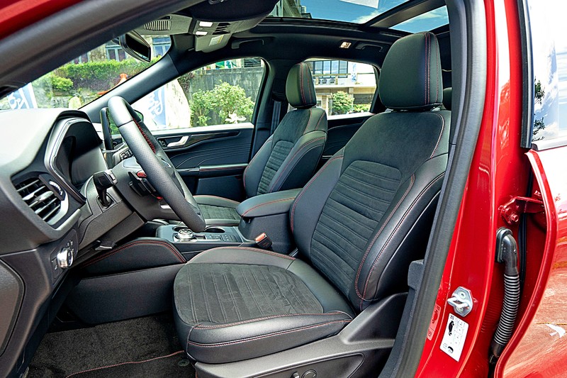《Ford New Kuga EcoBoost 250 AWD ST-Line》試駕︱ 安全、舒適、寧靜且兼具優異駕馭表現的加高版 《Ford New Kuga EcoBoost 250 AWD ST-Line》試駕︱ 安全、舒適、寧靜且兼具優異駕馭表現的加高版