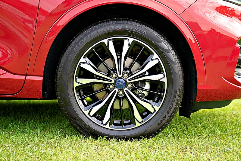 《Ford New Kuga EcoBoost 250 AWD ST-Line》試駕︱ 安全、舒適、寧靜且兼具優異駕馭表現的加高版 《Ford New Kuga EcoBoost 250 AWD ST-Line》試駕︱ 安全、舒適、寧靜且兼具優異駕馭表現的加高版