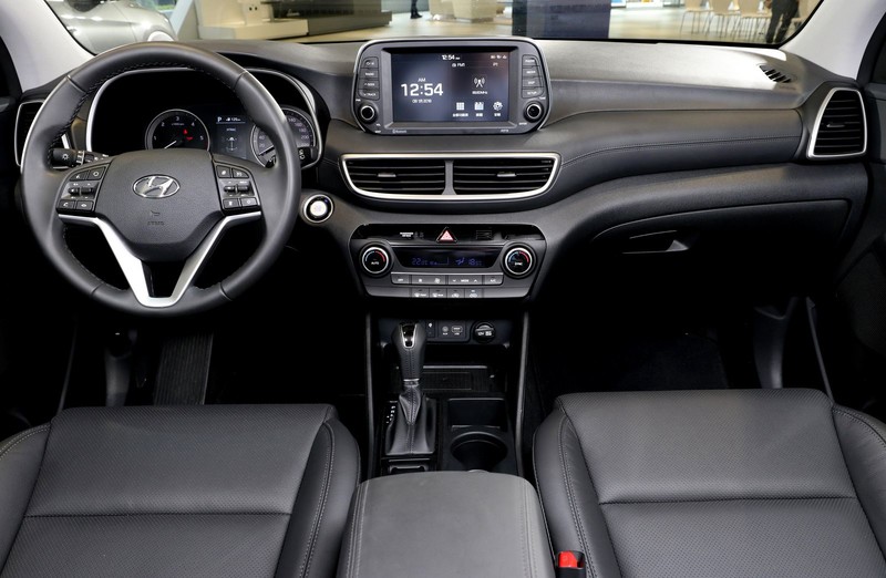 《Ford Kuga》上市急急如律令!《Tucson、CR-V》配備來比拼! 《Ford Kuga》上市急急如律令!《Tucson、CR-V》配備來比拼!