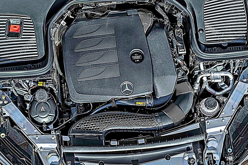 「選車東西軍」之《BMW X3》或《Mercedes-Benz GLC》? 價差3萬元,你選哪一款? 「選車東西軍」之《BMW X3》或《Mercedes-Benz GLC》? 價差3萬元,你選哪一款?