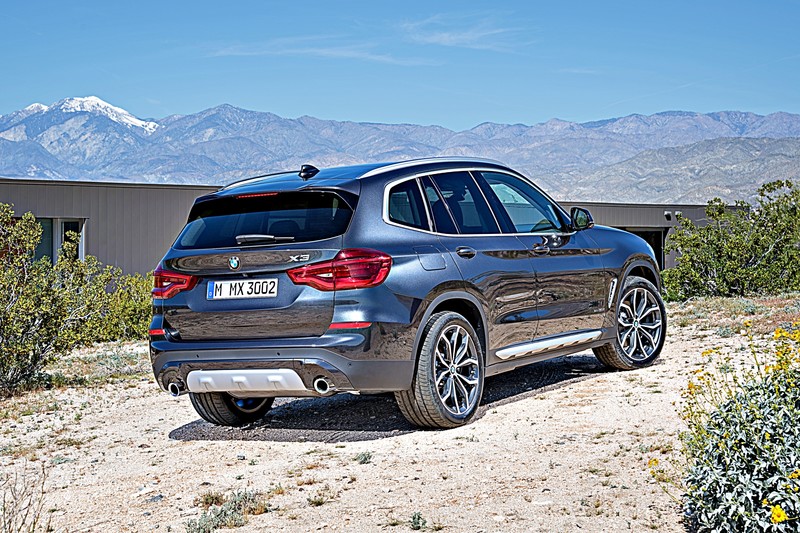 「選車東西軍」之《BMW X3》或《Mercedes-Benz GLC》? 價差3萬元,你選哪一款? 「選車東西軍」之《BMW X3》或《Mercedes-Benz GLC》? 價差3萬元,你選哪一款?