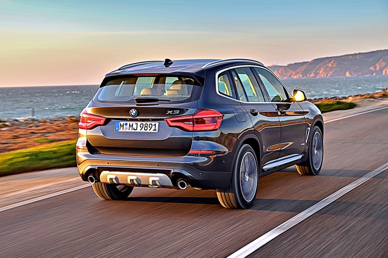 「選車東西軍」之《BMW X3》或《Mercedes-Benz GLC》? 價差3萬元,你選哪一款? 「選車東西軍」之《BMW X3》或《Mercedes-Benz GLC》? 價差3萬元,你選哪一款?