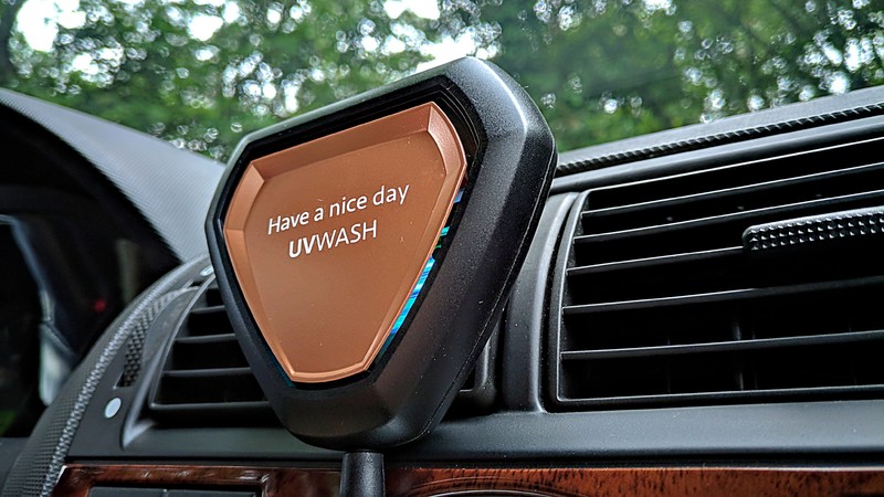 《UVWASH mini光離子除菌淨化機》 透過UVC短波紫外線,抑菌/淨化車艙空氣更無死角! 《UVWASH mini光離子除菌淨化機》 透過UVC短波紫外線,抑菌/淨化車艙空氣更無死角!