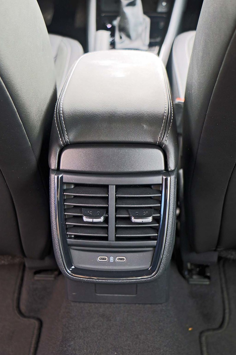 1.5TSI頂規「94.9」比Scala便宜9萬!《Škoda Kamiq》在台上市 1.5TSI頂規「94.9」比Scala便宜9萬!《Škoda Kamiq》在台上市