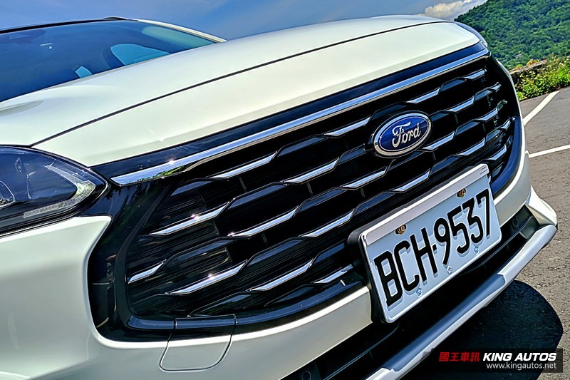 《Ford Kuga EcoBoost 180 旗艦型》試駕︱ 駕馭性能出色、同級最強安全配備的主力戰將! 《Ford Kuga EcoBoost 180 旗艦型》試駕︱ 駕馭性能出色、同級最強安全配備的主力戰將!