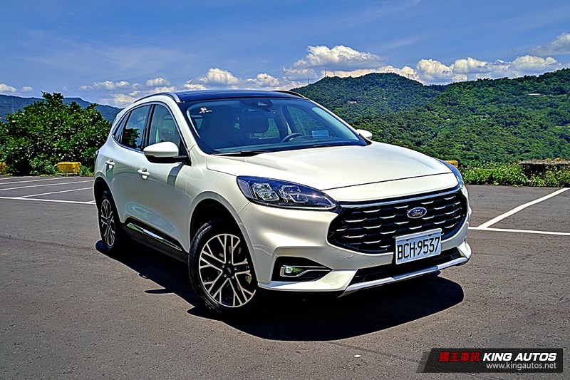 《Ford Kuga EcoBoost 180 旗艦型》試駕︱ 駕馭性能出色、同級最強安全配備的主力戰將! 《Ford Kuga EcoBoost 180 旗艦型》試駕︱ 駕馭性能出色、同級最強安全配備的主力戰將!