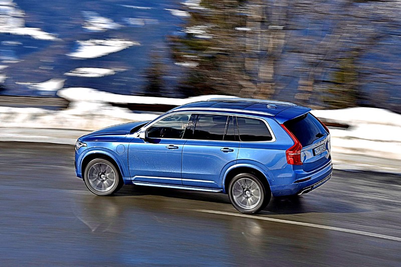 「選車東西軍」之《Lexus RX》或《Volvo XC90》? 價差1萬元,你選哪一款? 「選車東西軍」之《Lexus RX》或《Volvo XC90》? 價差1萬元,你選哪一款?