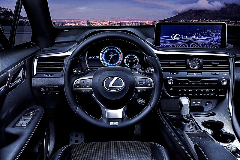 「選車東西軍」之《Lexus RX》或《Volvo XC90》? 價差1萬元,你選哪一款? 「選車東西軍」之《Lexus RX》或《Volvo XC90》? 價差1萬元,你選哪一款?
