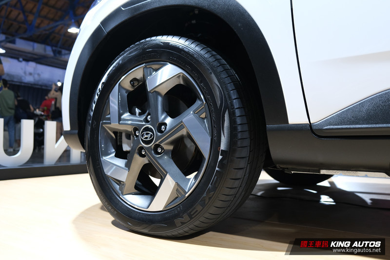 《Hyundai》品牌工藝展現場直擊!9月即將上市的《Venue》究竟有何亮點? 《Hyundai》品牌工藝展現場直擊!9月即將上市的《Venue》究竟有何亮點?