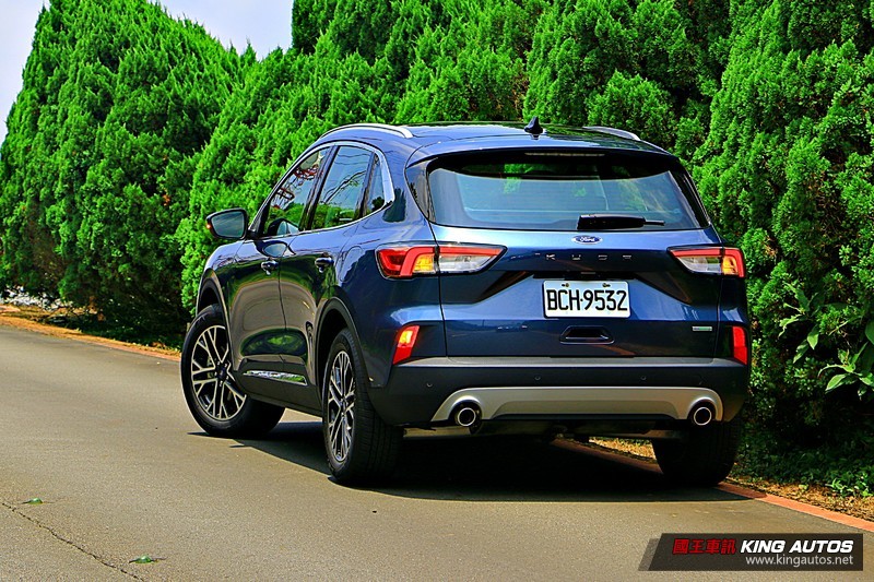 百萬中型休旅主流戰場! PART.4 總結篇 《Ford Kuga EcoBoost 180 旗艦型》 vs. 《Toyota R 百萬中型休旅主流戰場! PART.4 總結篇 《Ford Kuga EcoBoost 180 旗艦型》 vs. 《Toyota R