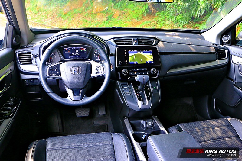 百萬中型休旅主流戰場! PART.4 總結篇 《Ford Kuga EcoBoost 180 旗艦型》 vs. 《Toyota R 百萬中型休旅主流戰場! PART.4 總結篇 《Ford Kuga EcoBoost 180 旗艦型》 vs. 《Toyota R