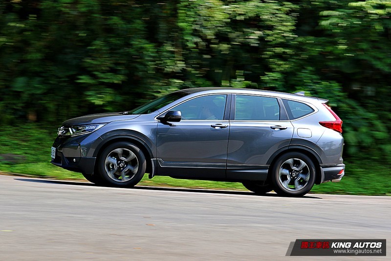 百萬中型休旅主流戰場! PART.3 動力駕馭篇 《Ford Kuga EcoBoost 180 旗艦型》 vs. 《Toyota 百萬中型休旅主流戰場! PART.3 動力駕馭篇 《Ford Kuga EcoBoost 180 旗艦型》 vs. 《Toyota