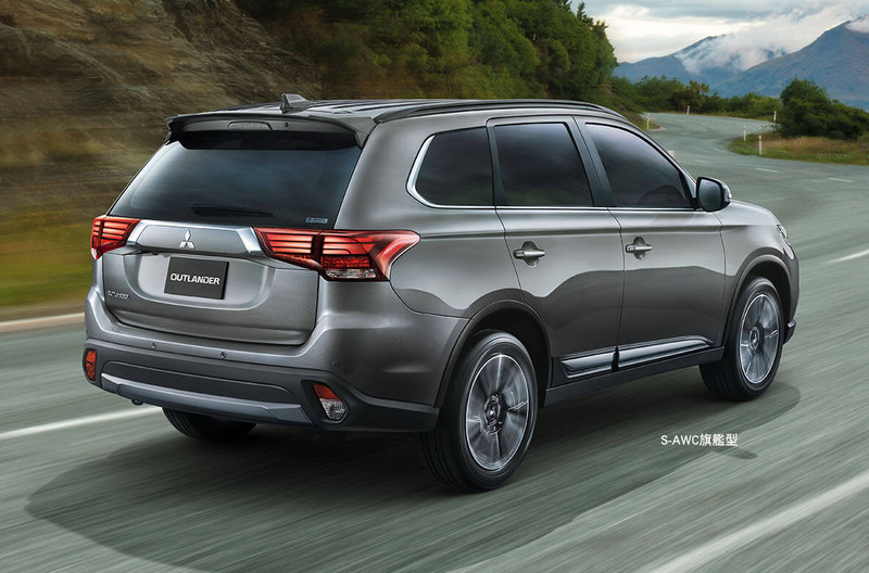 新年式《Mitsubishi Outlander》升級數位儀表與S-AWC四驅系統 旗艦型售價降1.6萬元 新年式《Mitsubishi Outlander》升級數位儀表與S-AWC四驅系統 旗艦型售價降1.6萬元