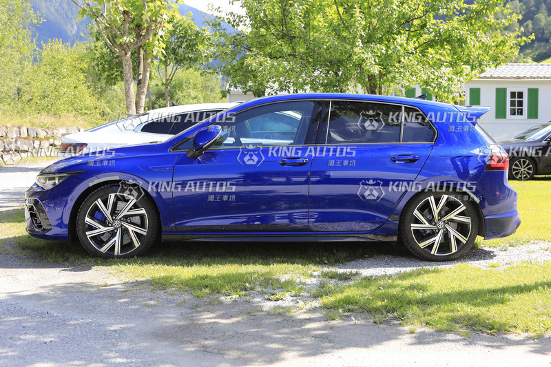 新世代《Volkswagen Golf R》發表前全都露 搭載2.0升渦輪引擎直上333匹 新世代《Volkswagen Golf R》發表前全都露 搭載2.0升渦輪引擎直上333匹