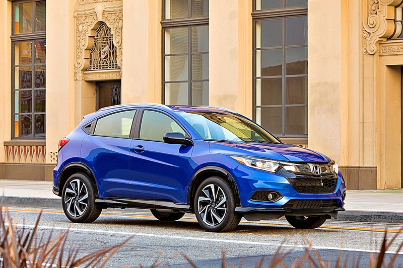 「選車東西軍」之《Nissan Kicks》或《Honda HR-V》? 同屬日系國產跨界小休旅、價差僅8千元,你偏好哪一款? 「選車東西軍」之《Nissan Kicks》或《Honda HR-V》? 同屬日系國產跨界小休旅、價差僅8千元,你偏好哪一款?