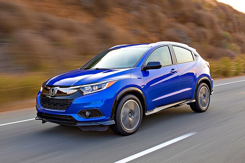 「選車東西軍」之《Nissan Kicks》或《Honda HR-V》? 同屬日系國產跨界小休旅、價差僅8千元,你偏好哪一款? 「選車東西軍」之《Nissan Kicks》或《Honda HR-V》? 同屬日系國產跨界小休旅、價差僅8千元,你偏好哪一款?