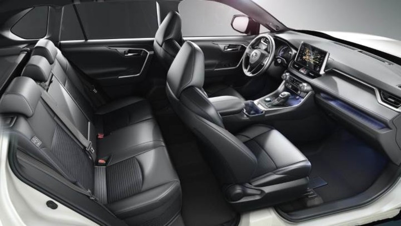 從家庭用車觀點檢視百萬《RAV4、CX-5、CR-V、Kuga》SUV之優點與缺點 從家庭用車觀點檢視百萬《RAV4、CX-5、CR-V、Kuga》SUV之優點與缺點