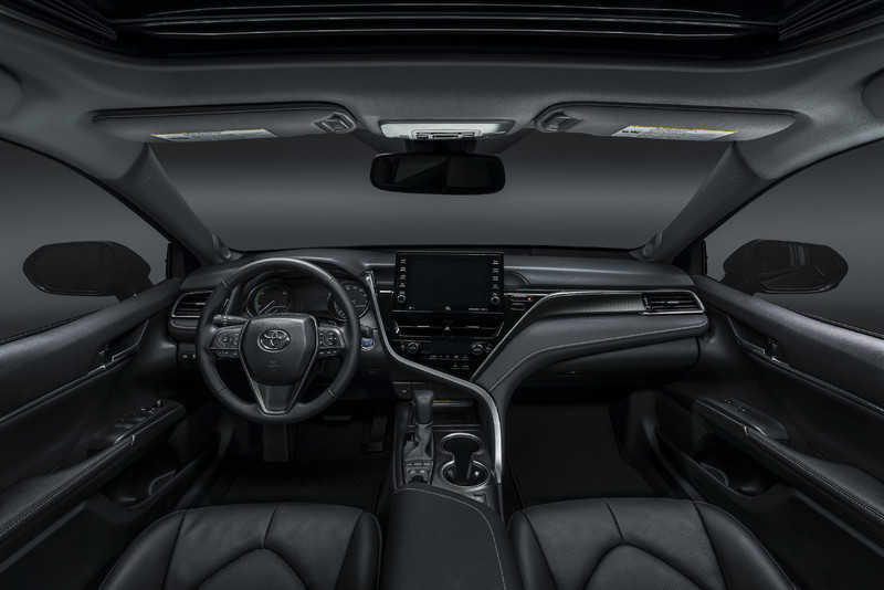 2021年式《Toyota Camry》不只變臉 首搭懸浮式螢幕與TSS 2.5+安全科技