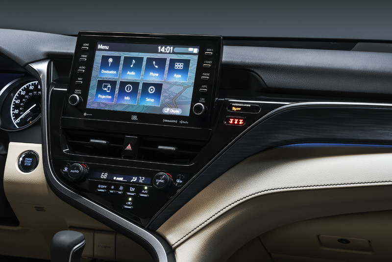 2021年式《Toyota Camry》不只變臉 首搭懸浮式螢幕與TSS 2.5+安全科技
