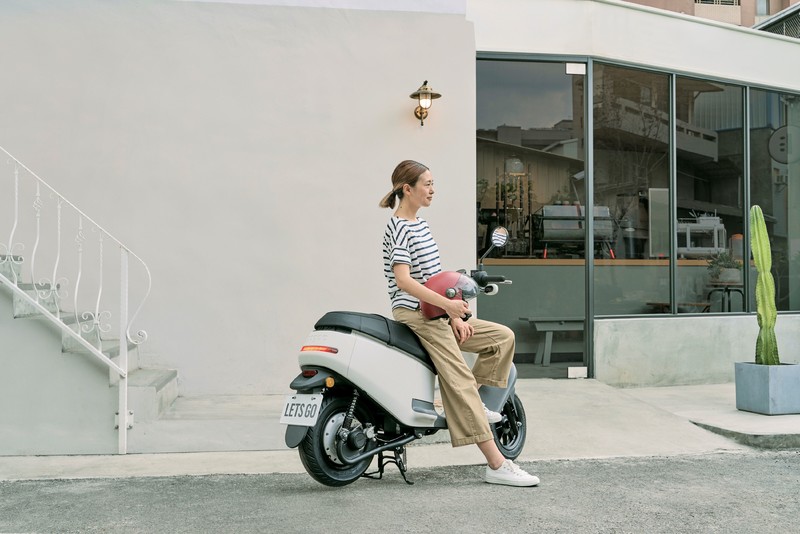 《Gogoro》與無印良品合作推出《VIVA Plus》無印白 同步釋出更新解除競速模式30秒限制 《Gogoro》與無印良品合作推出《VIVA Plus》無印白 同步釋出更新解除競速模式30秒限制