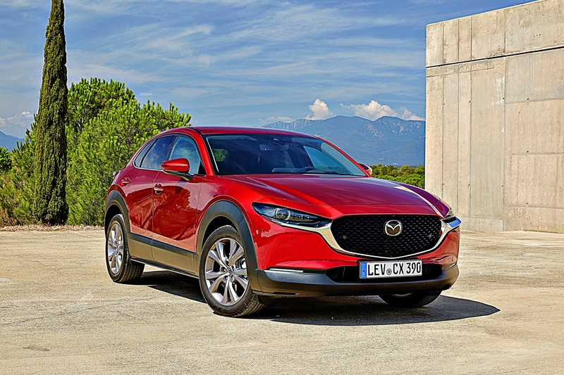 「選車東西軍」之《Skoda Karoq》或《Mazda CX-30》? 歐/日中小型跨界休旅、價差僅1萬元,你偏好哪一款? 「選車東西軍」之《Skoda Karoq》或《Mazda CX-30》? 歐/日中小型跨界休旅、價差僅1萬元,你偏好哪一款?