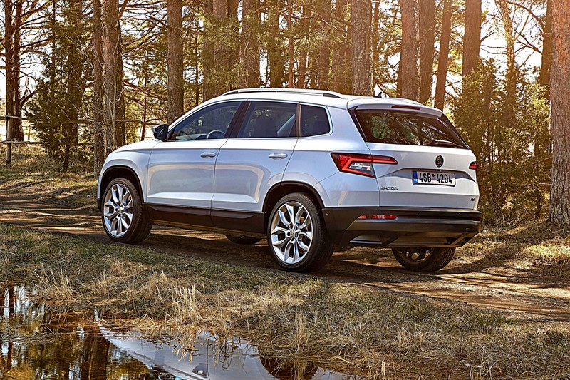 「選車東西軍」之《Skoda Karoq》或《Mazda CX-30》? 歐/日中小型跨界休旅、價差僅1萬元,你偏好哪一款? 「選車東西軍」之《Skoda Karoq》或《Mazda CX-30》? 歐/日中小型跨界休旅、價差僅1萬元,你偏好哪一款?