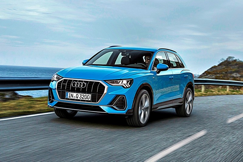 「選車東西軍」之《Audi Q3》或《BMW X1》? 德系中小型跨界休旅、價差5萬元,你中意哪一款? 「選車東西軍」之《Audi Q3》或《BMW X1》? 德系中小型跨界休旅、價差5萬元,你中意哪一款?