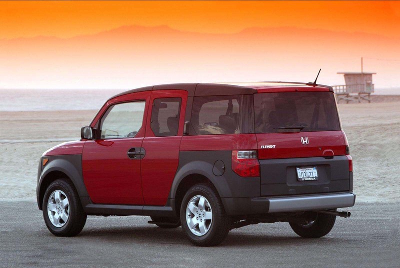 超帥《Bronco》導入台灣難度高(一)《Pickup+SUV》福特跨界越野追殺藍哥! 超帥《Bronco》導入台灣難度高(一)《Pickup+SUV》福特跨界越野追殺藍哥!
