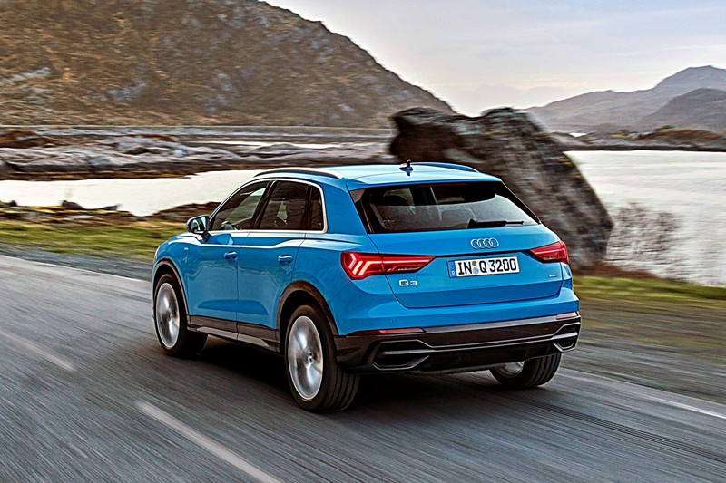 「選車東西軍」之《Audi Q3》或《BMW X1》? 德系中小型跨界休旅、價差5萬元,你中意哪一款? 「選車東西軍」之《Audi Q3》或《BMW X1》? 德系中小型跨界休旅、價差5萬元,你中意哪一款?