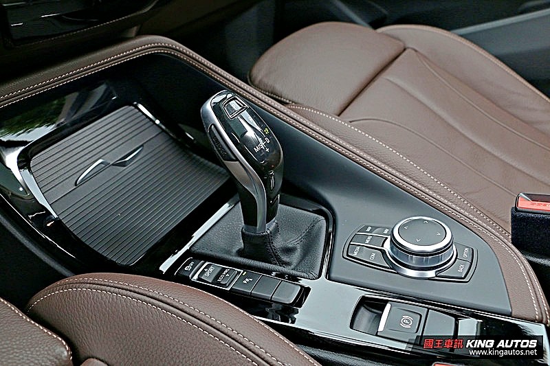 「選車東西軍」之《Audi Q3》或《BMW X1》? 德系中小型跨界休旅、價差5萬元,你中意哪一款? 「選車東西軍」之《Audi Q3》或《BMW X1》? 德系中小型跨界休旅、價差5萬元,你中意哪一款?